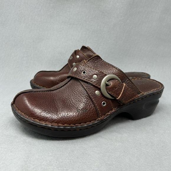BOC Brown Leather Clogs Mules Euc cute Career Casual 9 stud buckle - Picture 1 of 12